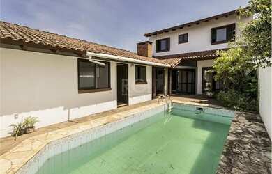 Imagem 8: Casa em Medianeira. Piscina, Churrasqueira, Área de serviçoeLareira