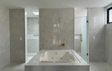 Imagem 13: Casa Malibu. 1.490m² de Área, 5 Vagas na garageme5 Dormitórios