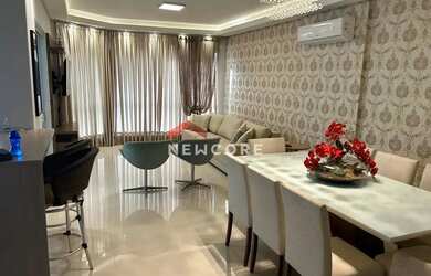 Imagem: O apartamento possui 4 Dormitórios, 5 Banheiros, 2 Vagas na