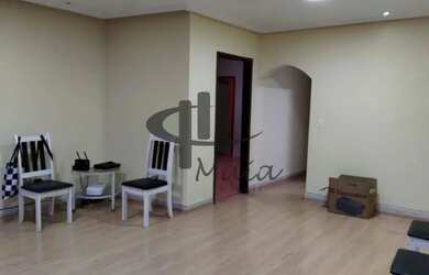 Imagem: O depósito possui 290m² de Área e está localizado em Cerâmica