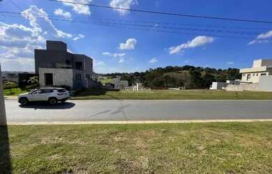 Imagem: O terreno possui 300m² de Área, Imóvel novo e está localizado