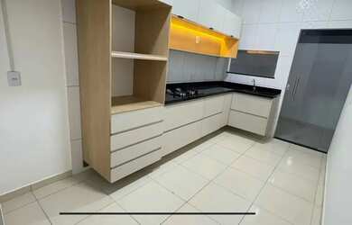 Imagem: A casa em condomínio possui 2 Dormitórios, 2 Banheiros, 2