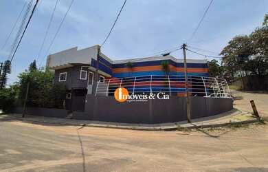 Imagem: O depósito possui 5 Vagas na garagem, 2.128m² de Área e