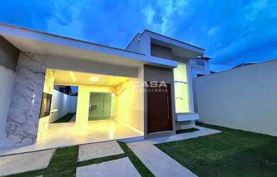 Imagem: A casa possui 3 Dormitórios, 2 Banheiros, 2 Vagas na garagem