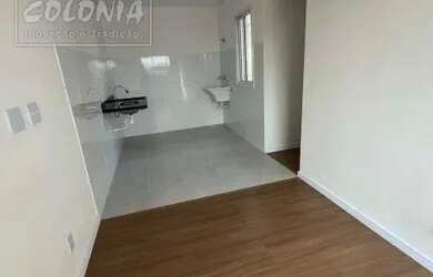 Imagem: O apartamento possui 2 Dormitórios, 1 Banheiro, 1 Vaga na garagem