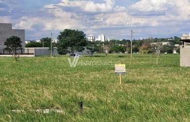 Imagem: O terreno à venda possui 501m² de Área e está localizado