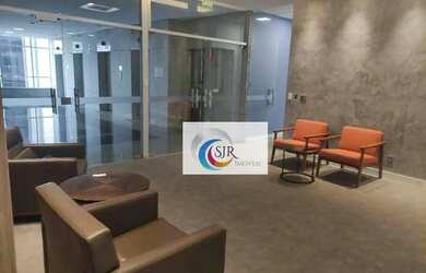 Imagem: O depósito possui 5 Vagas na garagem, 865m² de Área e está