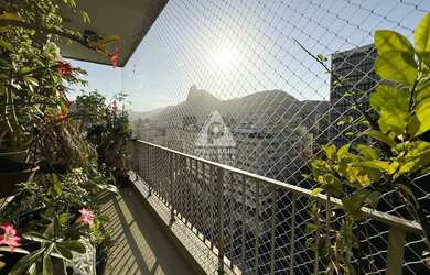 Imagem: O apartamento possui 2 Dormitórios, 3 Banheiros, 1 Vaga na