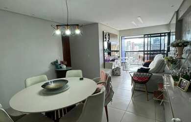 Imagem: O apartamento possui 3 Dormitórios, 2 Banheiros, 2 Vagas na