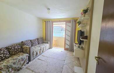 Imagem: A casa possui 1 Dormitório, Acomodam 6 pessoas, 1 Vaga na garagem