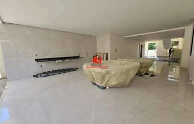 Imagem 2: Casa Duplex no Alphaville 4 com 5 Suítes sendo 2 com Closet Próximo...