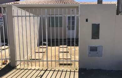 Imagem: A casa possui 2 Dormitórios, 1 Banheiro, 1 Vaga na garagem