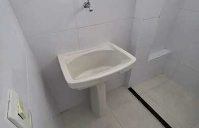 Imagem 6: Kitão no térreo, garagem, gás encanado, no Boqueirão em Praia Grande