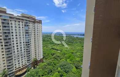 Imagem: O apartamento possui 2 Dormitórios, 2 Banheiros, 1 Vaga na