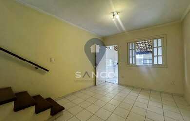 Imagem: A casa possui 2 Dormitórios, 1 Banheiro, 1 Vaga na garagem