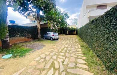 Imagem: A casa em condomínio possui 3 Dormitórios, 3 Banheiros, 5