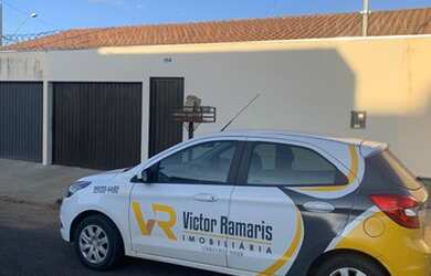 Imagem: A casa possui 2 Dormitórios, 1 Banheiro, 1 Vaga na garagem