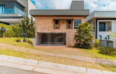 Imagem: Casa de condomínio para venda possui 320 metros quadrados com