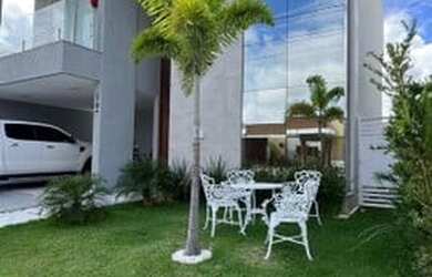 Imagem: A casa em condomínio possui 4 Dormitórios, 5 Banheiros, 4