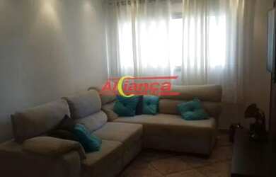 Imagem: O apartamento possui 3 Dormitórios, 1 Banheiro, 2 Vagas na