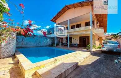 Imagem: A casa possui 5 Dormitórios, 5 Banheiros, 420m² de Área e