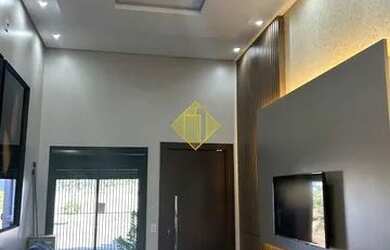 Imagem: A casa possui 3 Dormitórios, 2 Banheiros, 2 Vagas na garagem