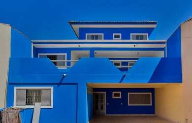 Imagem: A casa possui 5 Dormitórios, 4 Banheiros, 5 Vagas na garagem