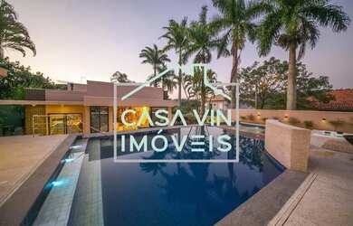 Imagem: A casa em condomínio possui 5 Dormitórios, 5 Banheiros, 5