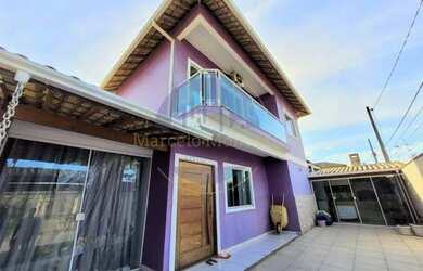 Imagem: A casa possui 3 Dormitórios, 2 Banheiros, 1 Vaga na garagem