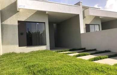 Imagem: A casa possui 3 Dormitórios, 2 Banheiros, 90m² de Área e