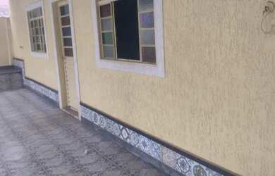 Imagem: A casa possui 3 Dormitórios, 3 Banheiros, 1 Vaga na garagem