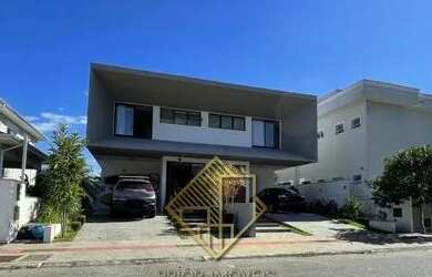 Imagem: A casa possui 3 Dormitórios, 3 Banheiros, 2 Vagas na garagem