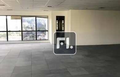 Imagem: O depósito possui 5 Vagas na garagem e 400m² de Área e está