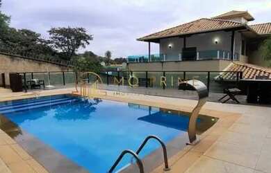 Imagem: A casa possui 4 Dormitórios, 5 Banheiros, 5 Vagas na garagem