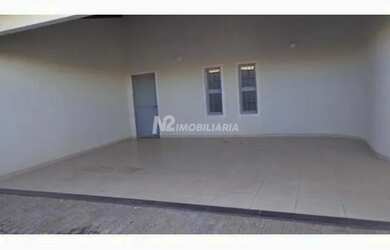 Imagem: A casa possui 5 Dormitórios, 3 Banheiros, 1 Vaga na garagem