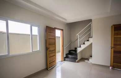 Imagem: A casa em condomínio possui 2 Dormitórios, 2 Banheiros, 2