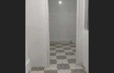 Imagem: A casa possui 1 Dormitório, 1 Banheiro e 60m² de Área e está