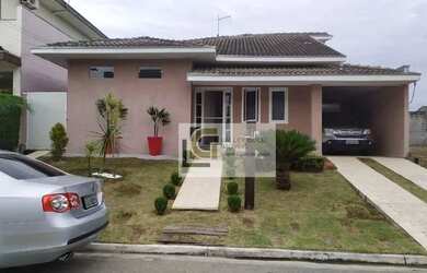 Imagem: A casa em condomínio possui 3 Dormitórios, 3 Banheiros, 3