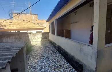 Imagem 1: Atenção investidores. Vila com 4 casas na rua Quintão em Quintino