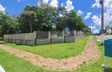 Imagem: O terreno possui 124.338m² de Área e está localizado em