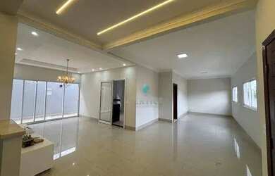 Imagem: A casa em condomínio possui 4 Dormitórios, 5 Banheiros, 2