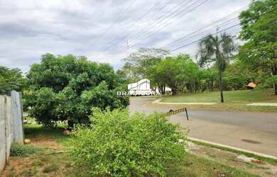 Imagem: O terreno à venda possui 1622m² de Área e está localizado