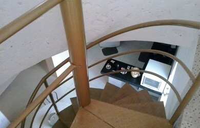 Imagem: A casa possui 4 Dormitórios, 5 Banheiros, 1 Vaga na garagem