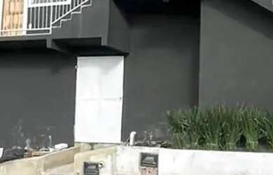 Imagem: A casa possui 2 Dormitórios, 2 Banheiros, 1 Vaga na garagem