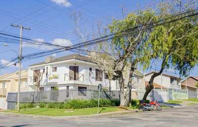 Imagem: A casa possui 5 Dormitórios, 5 Banheiros, 5 Vagas na garagem