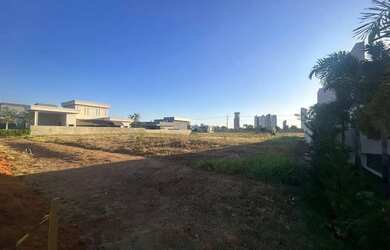 Imagem: O terreno possui 406m² de Área e está localizado em Plano