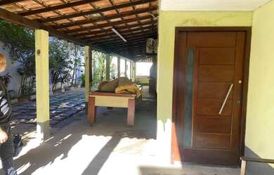 Imagem 12: Casarão em Rio das ostras e 2 ap em cima e 2 lojas na frente