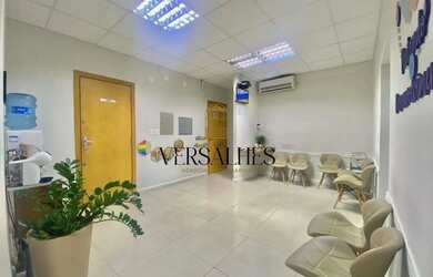 Imagem: Sala comercial à venda com 4 salas, 3 banheiros, 153,27 m²