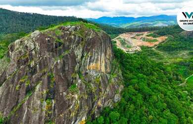 Imagem 2: Lote de 300 metros na Região do Pedra Branca, com a vista Panorâmica