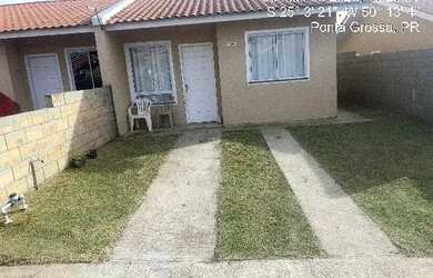 Imagem: A casa possui 2 Dormitórios, 1 Banheiro, 1 Vaga na garagem